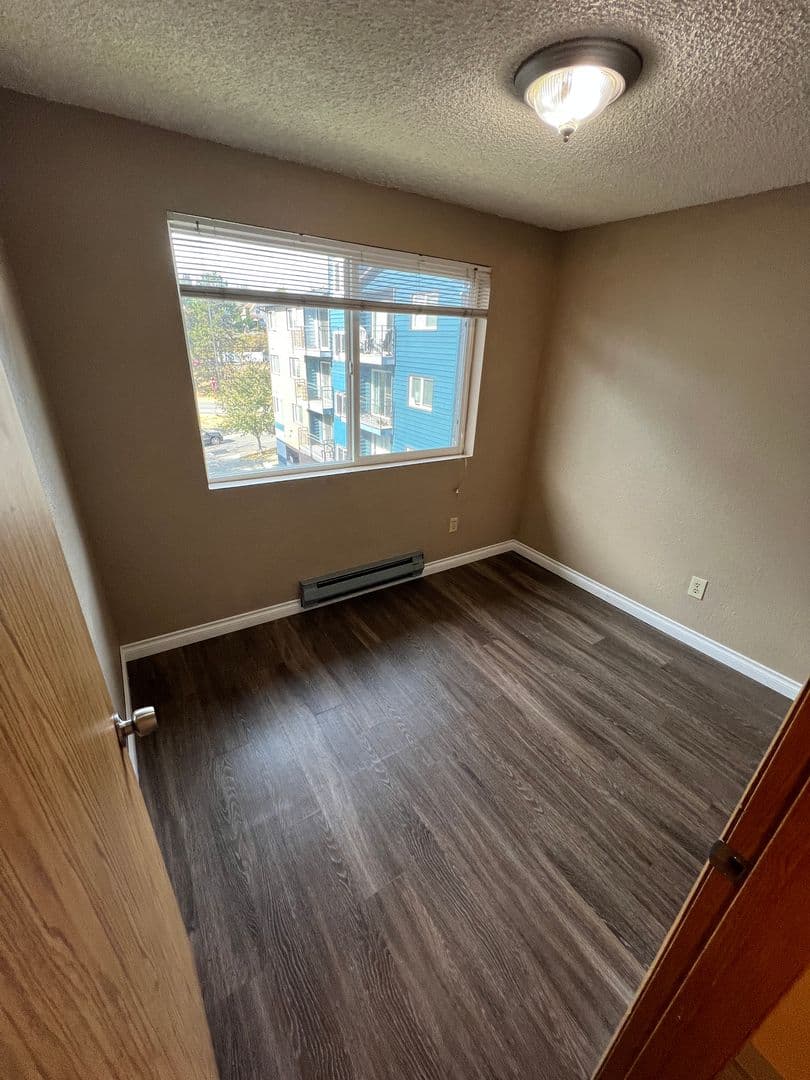 Westwood Apartments 6 of 8