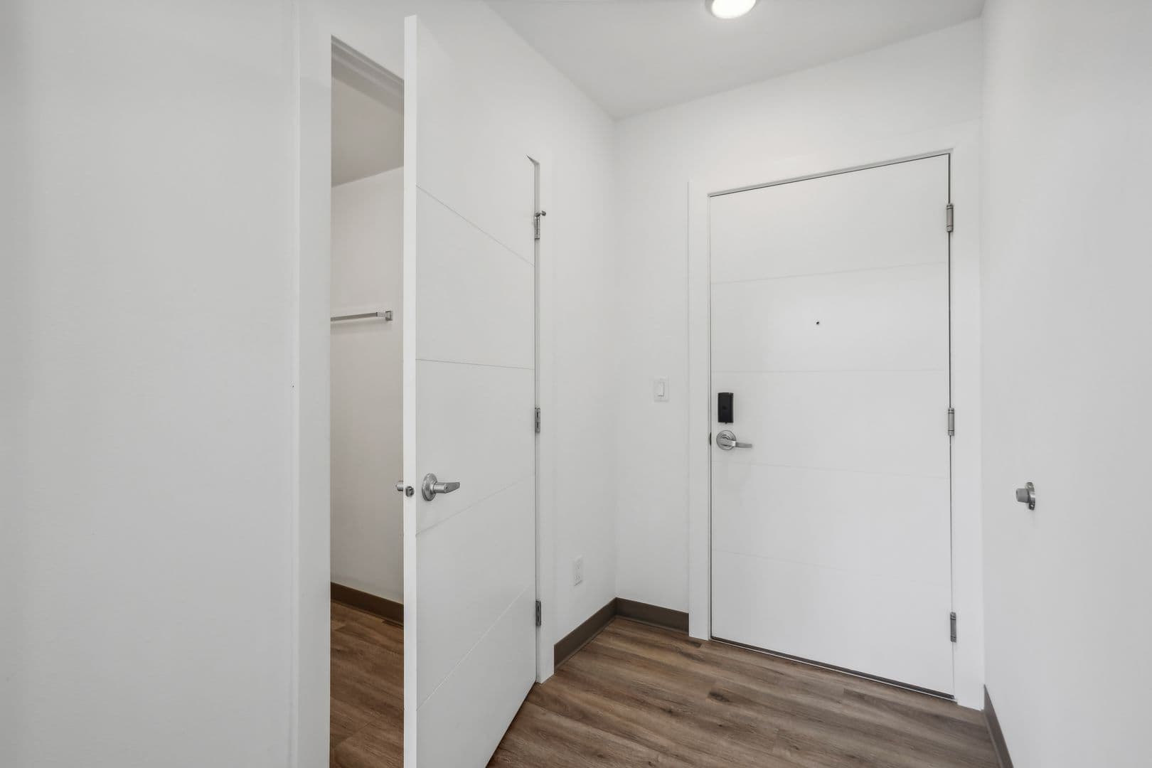 PM - Fifty-Two Apartments 5 of 20