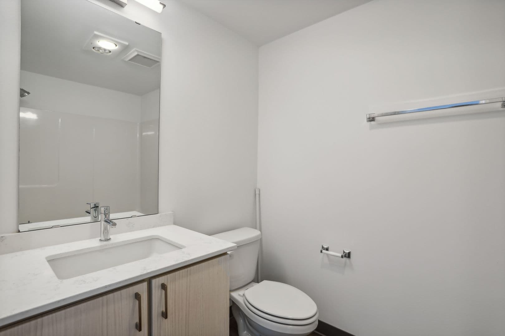 PM - Fifty-Two Apartments 14 of 20
