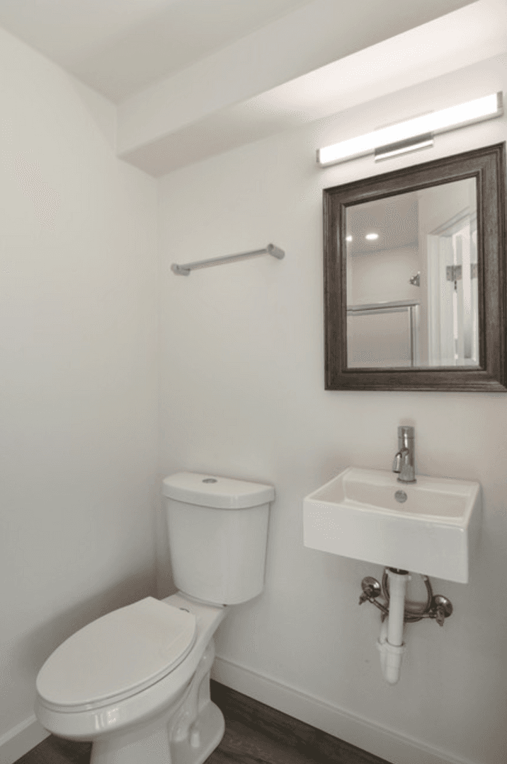 U20 Apartments 4536 20th Ave NE 9 of 24