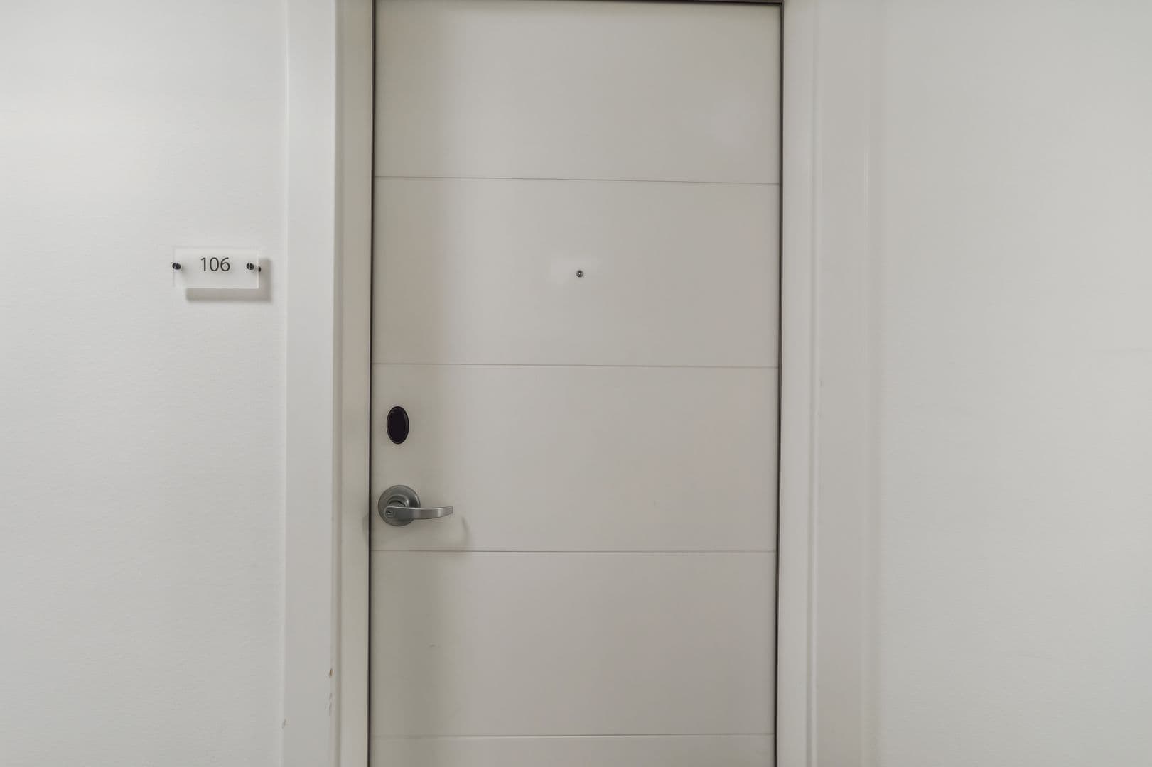 PM - Fifty-Two Apartments 4 of 20