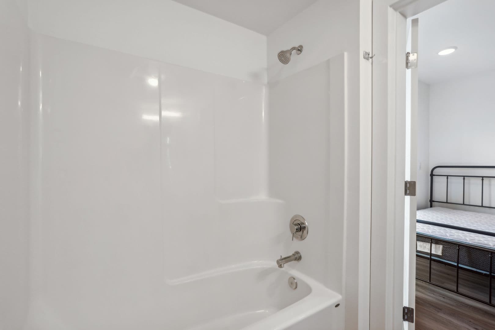 PM - Fifty-Two Apartments 15 of 20