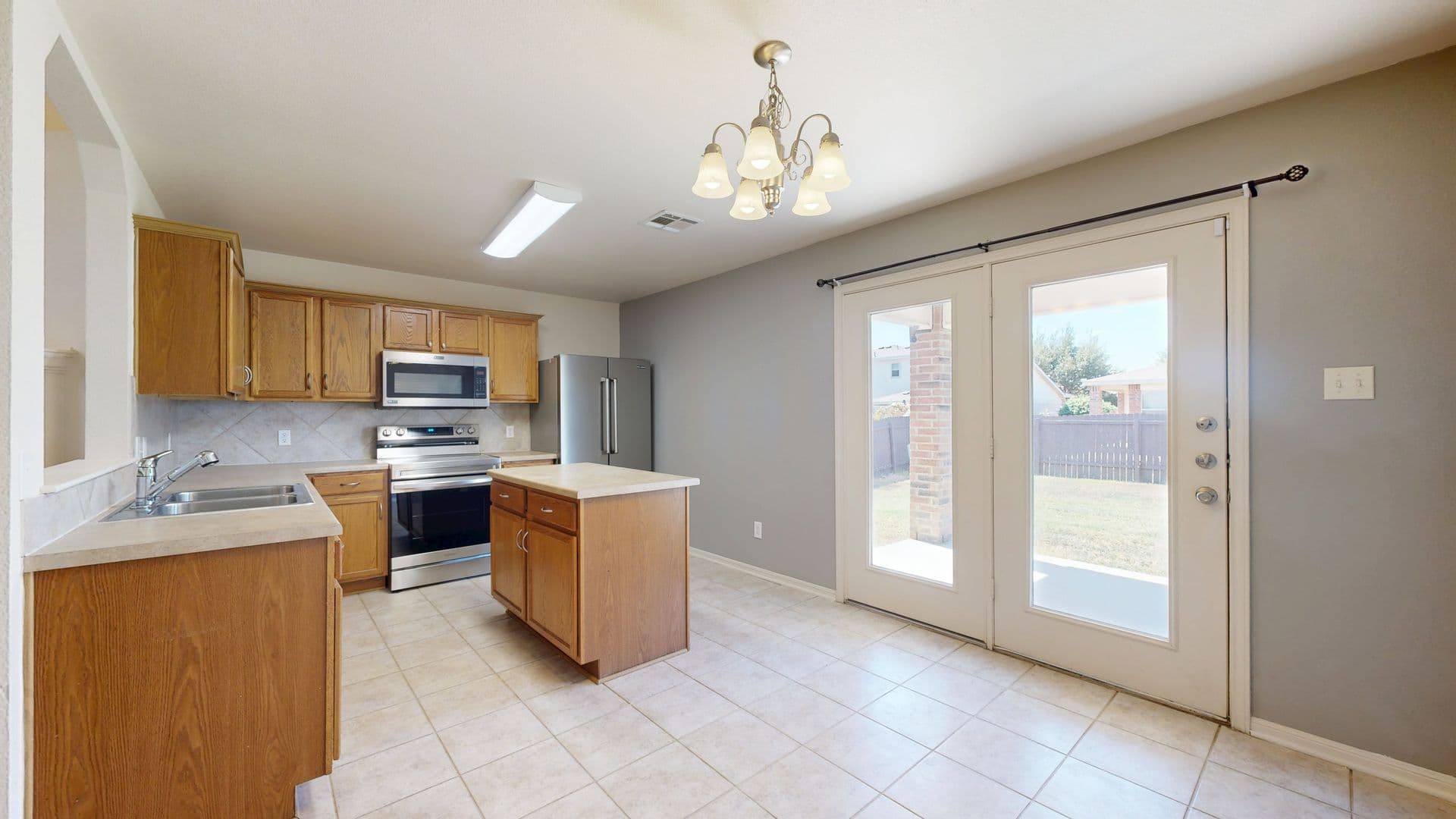 3500 Catalina Drive 7 of 23