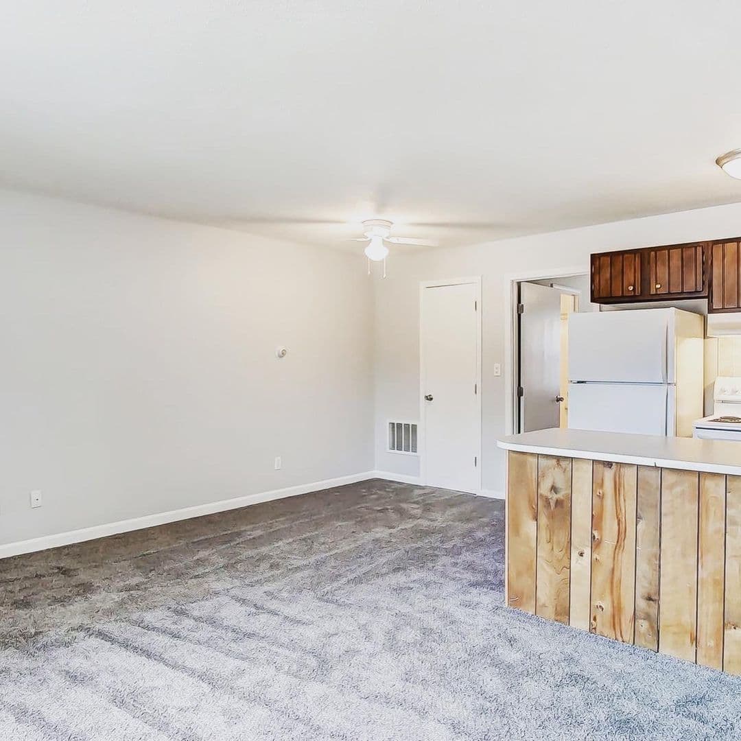 Green Valley Apartments 5 of 12