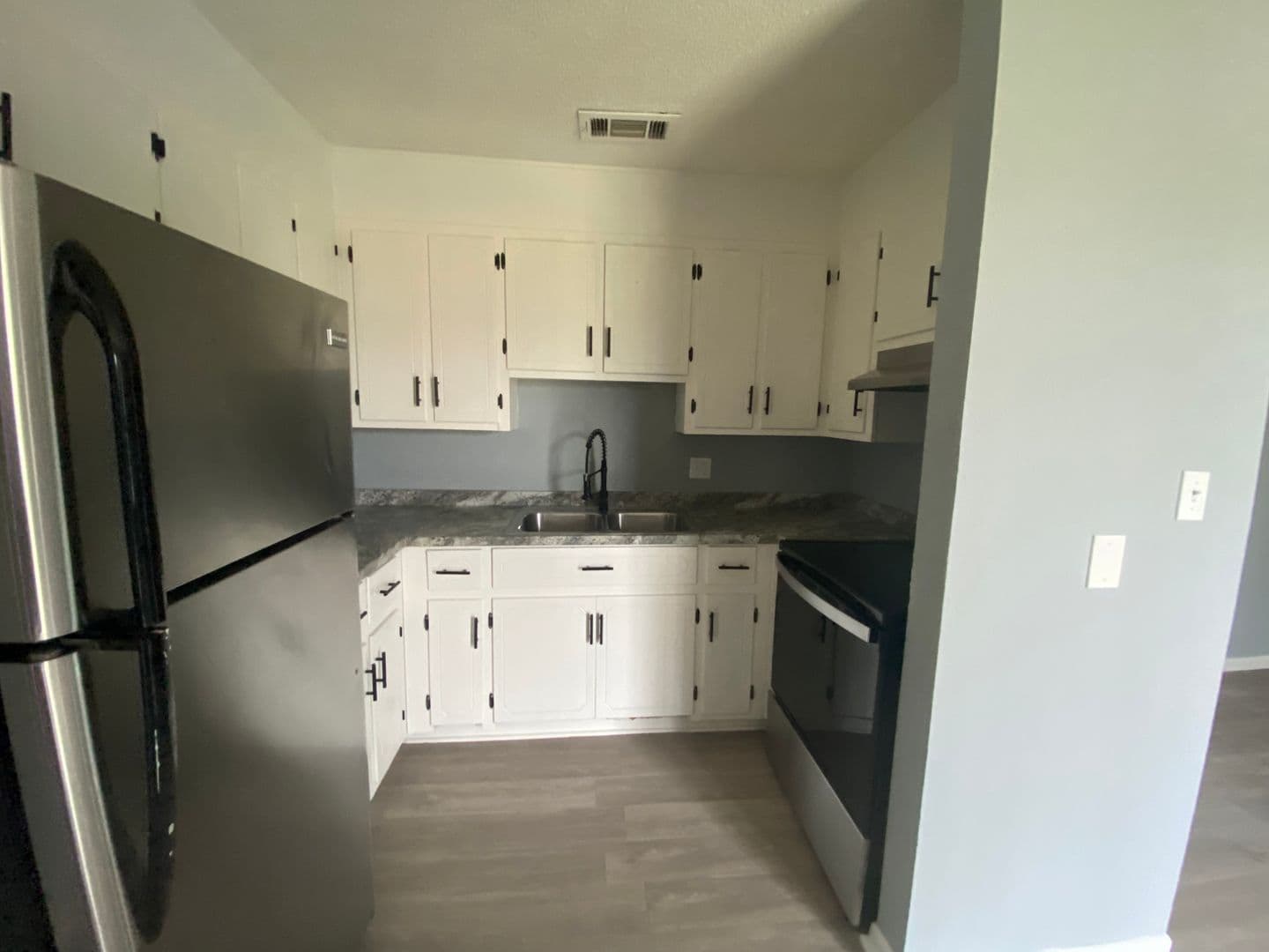 Audrey Garden Apartments 5 of 7