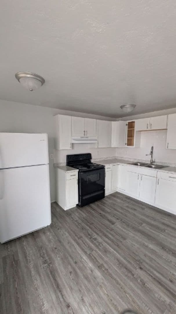 6111 Klein Apartments 1-28 3 of 12