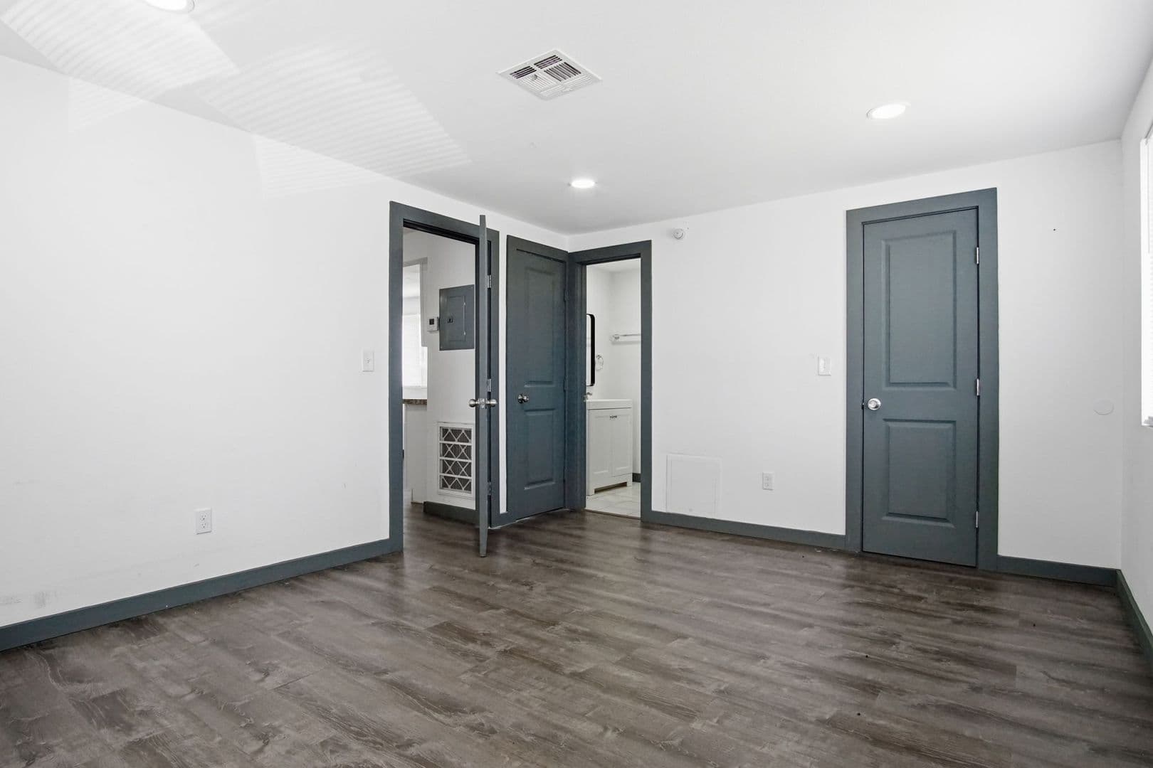 6111 Klein Apartments 1-28 8 of 22