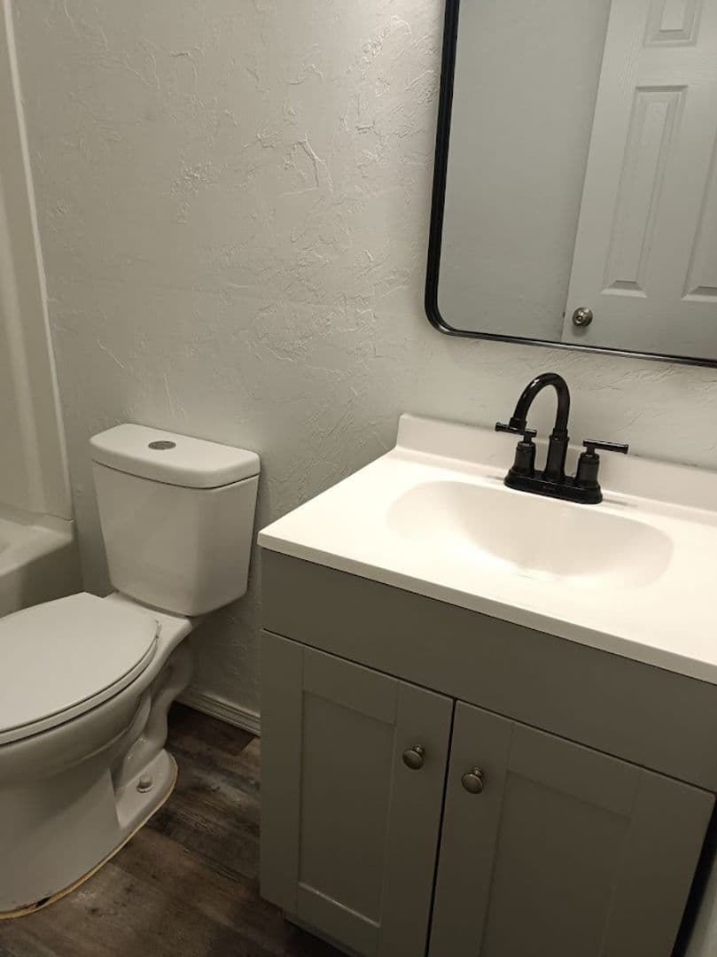 6111 Klein Apartments 1-28 6 of 13