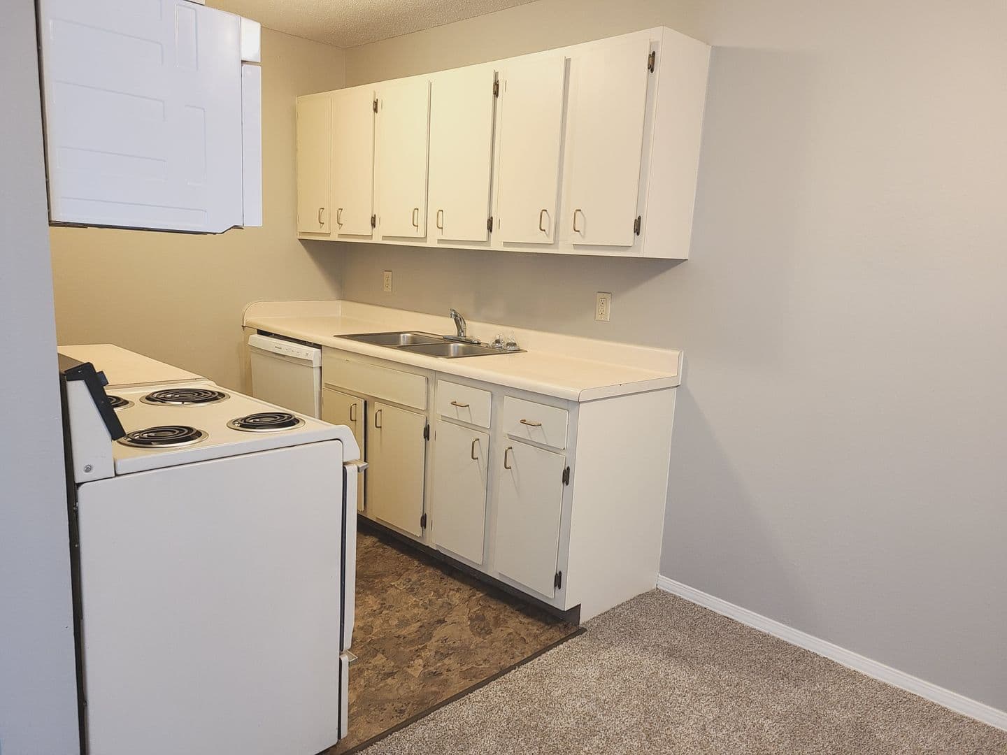 LaCrosse Apartments 4 of 11