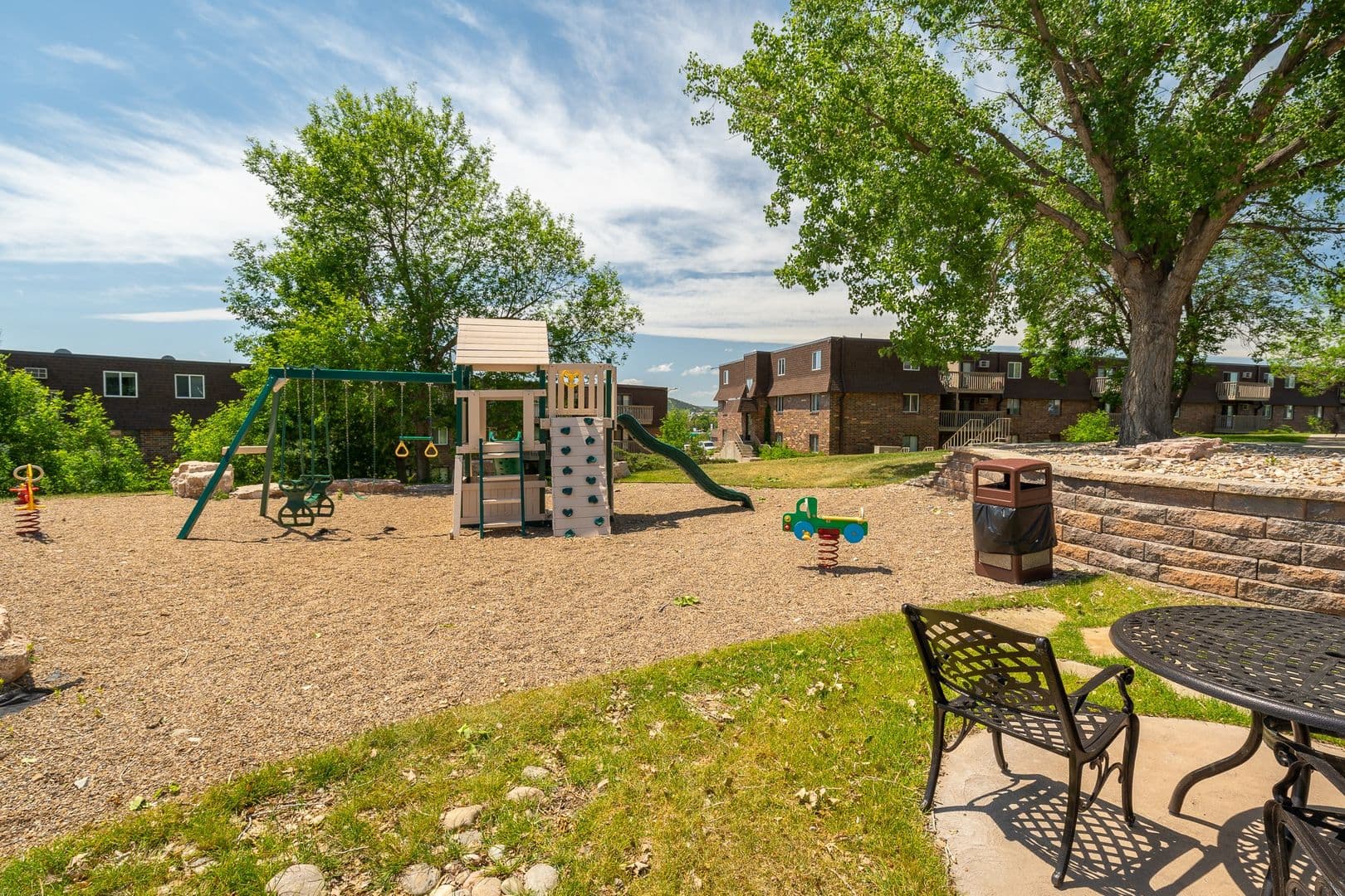 LaCrosse Apartments 6 of 12