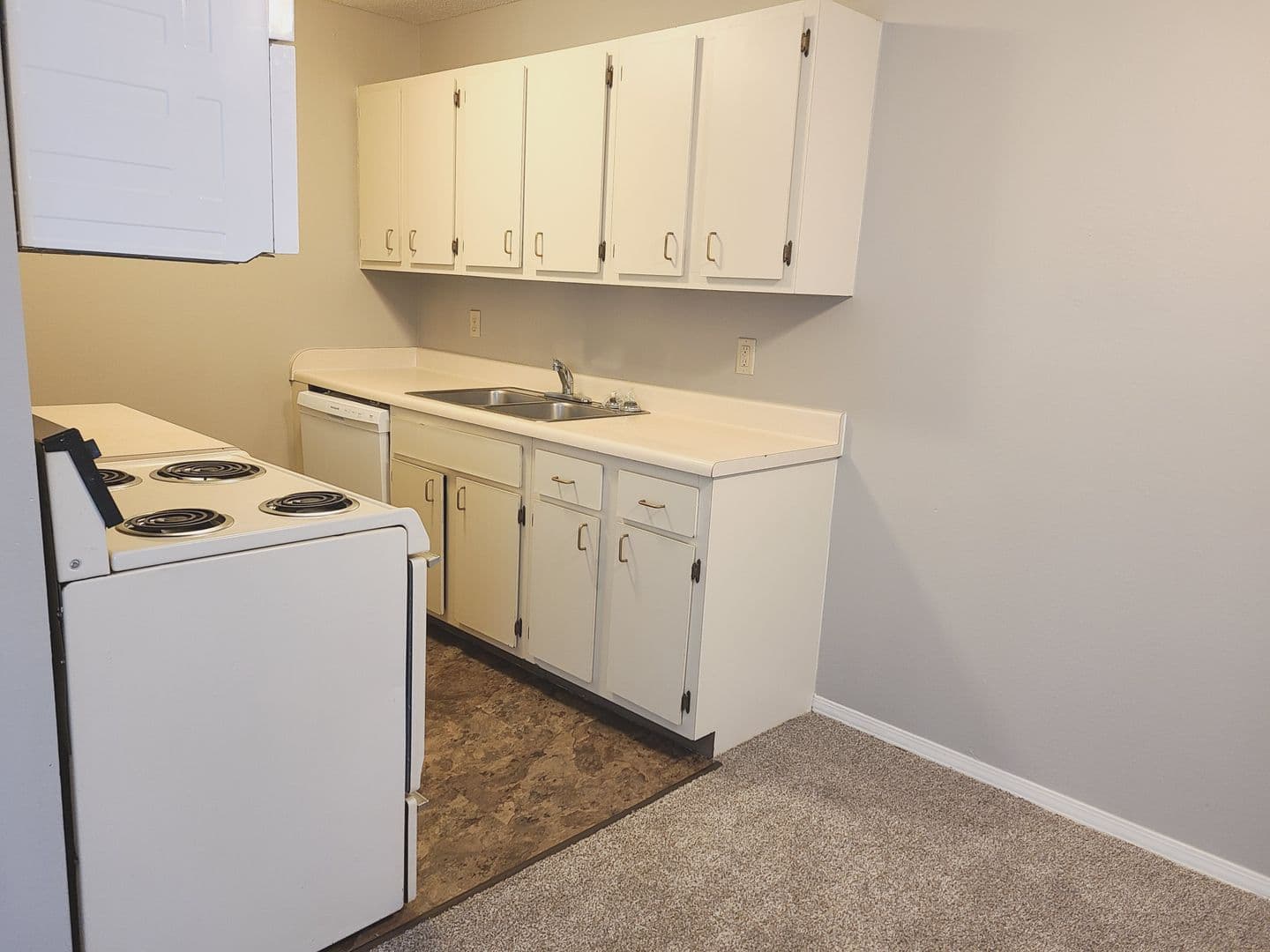 LaCrosse Apartments 1 of 10