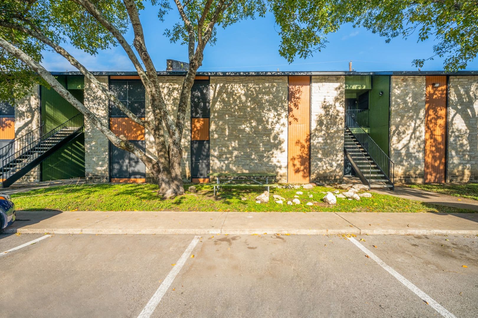 El Monty Apartments 20 of 32