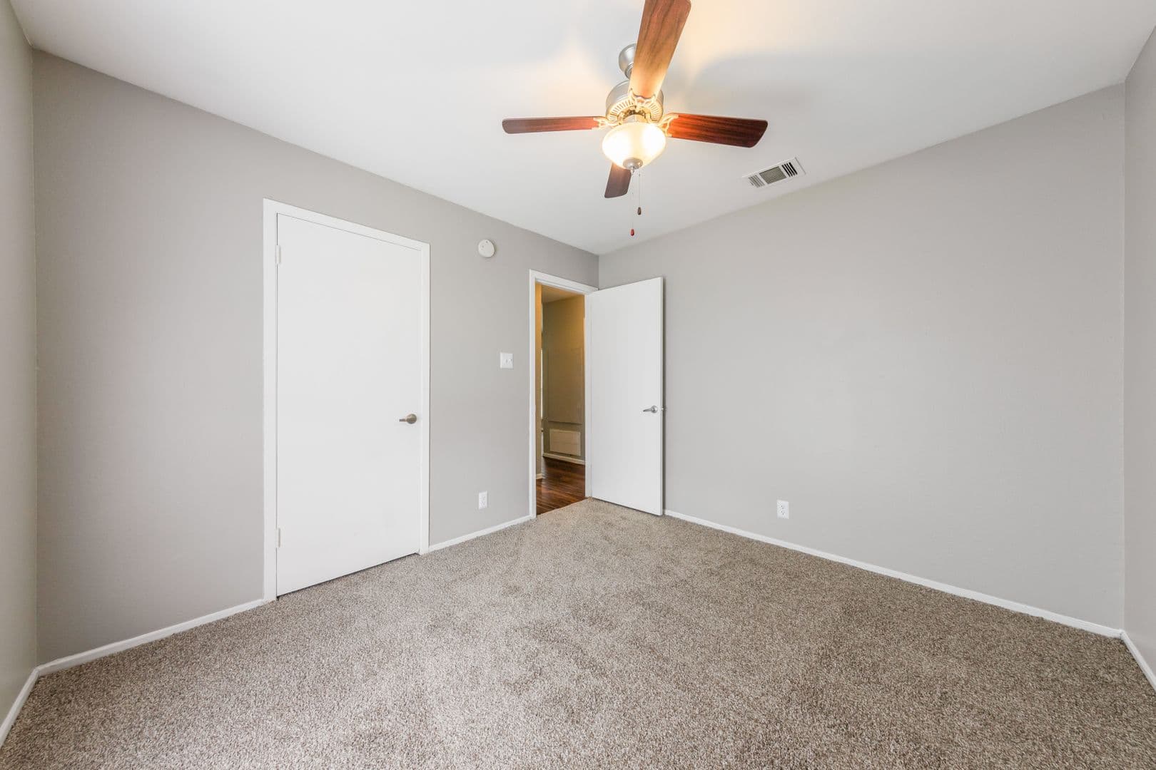 El Monty Apartments 19 of 20