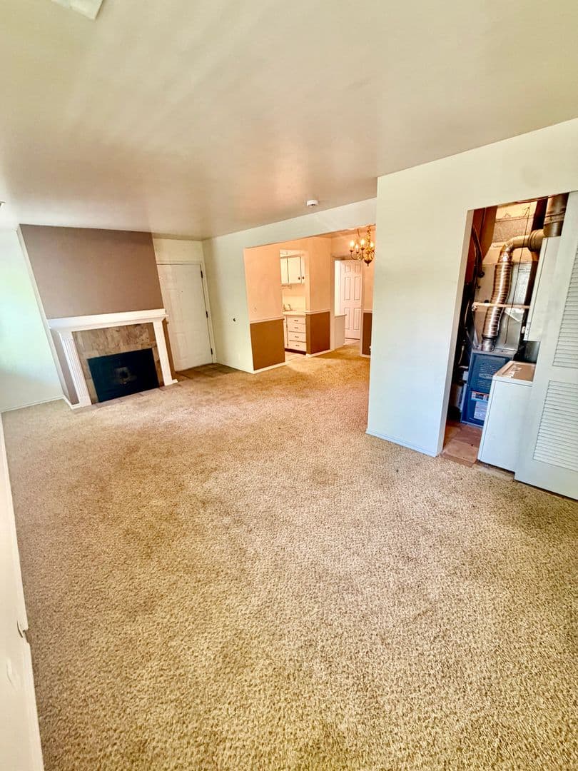 406 E. 3335 S. 4 of 10