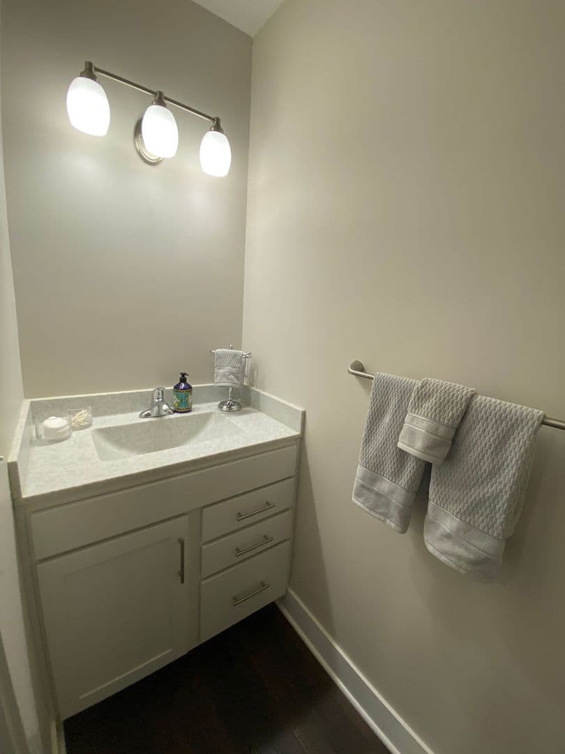 The Hinge Flats - Modern Loft in Downtown Ralston 11 of 11