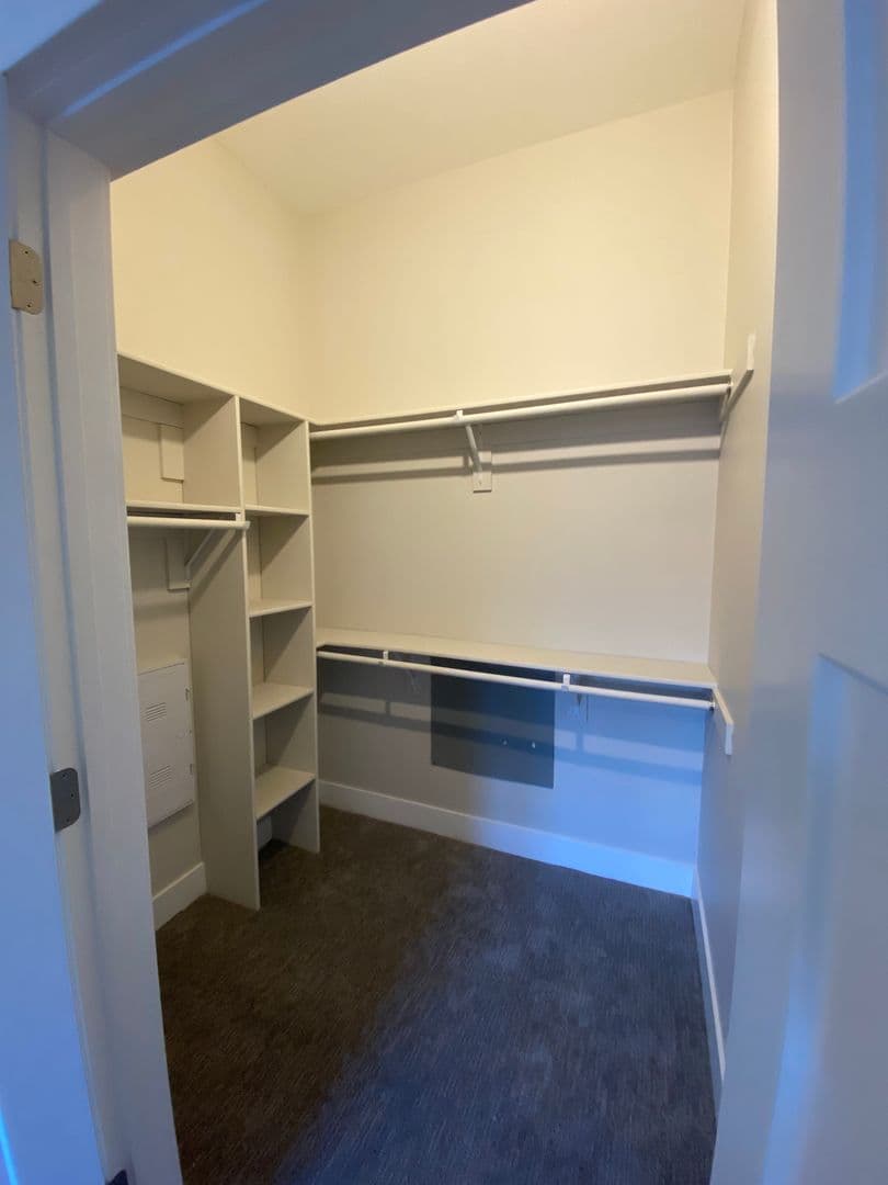 The Hinge Flats Modern Loft in Downtown 15 of 24