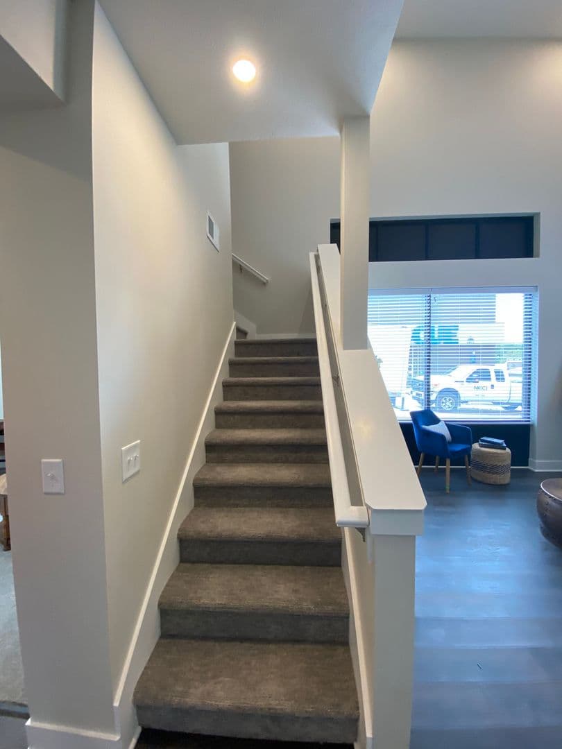 The Hinge Flats Modern Loft in Downtown 23 of 24