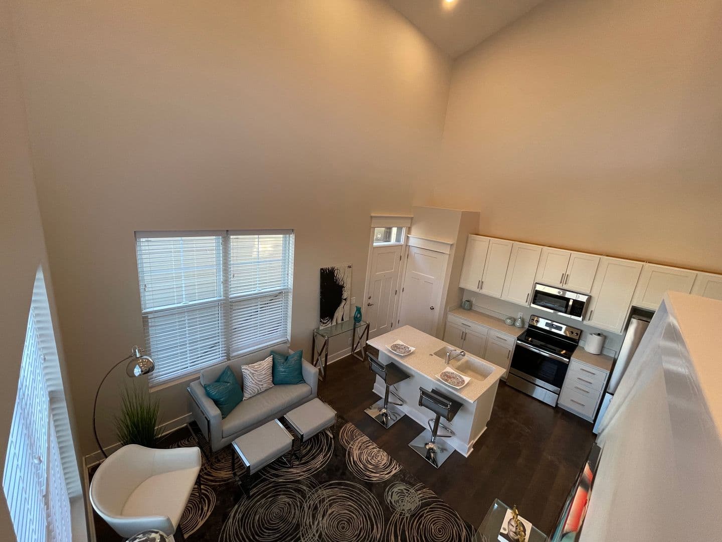 The Hinge Flats Modern Loft in Downtown 7 of 24