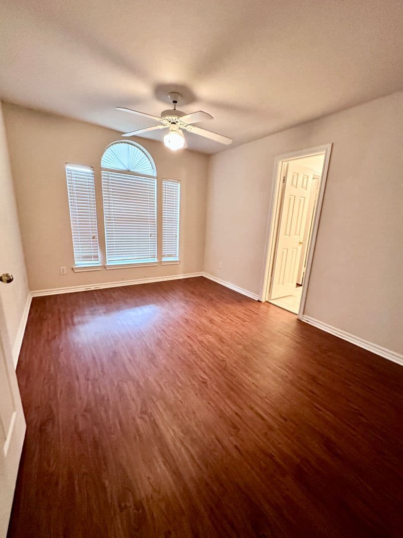 K779 - Pointe 360 #422 - FOR SALE 14 of 20
