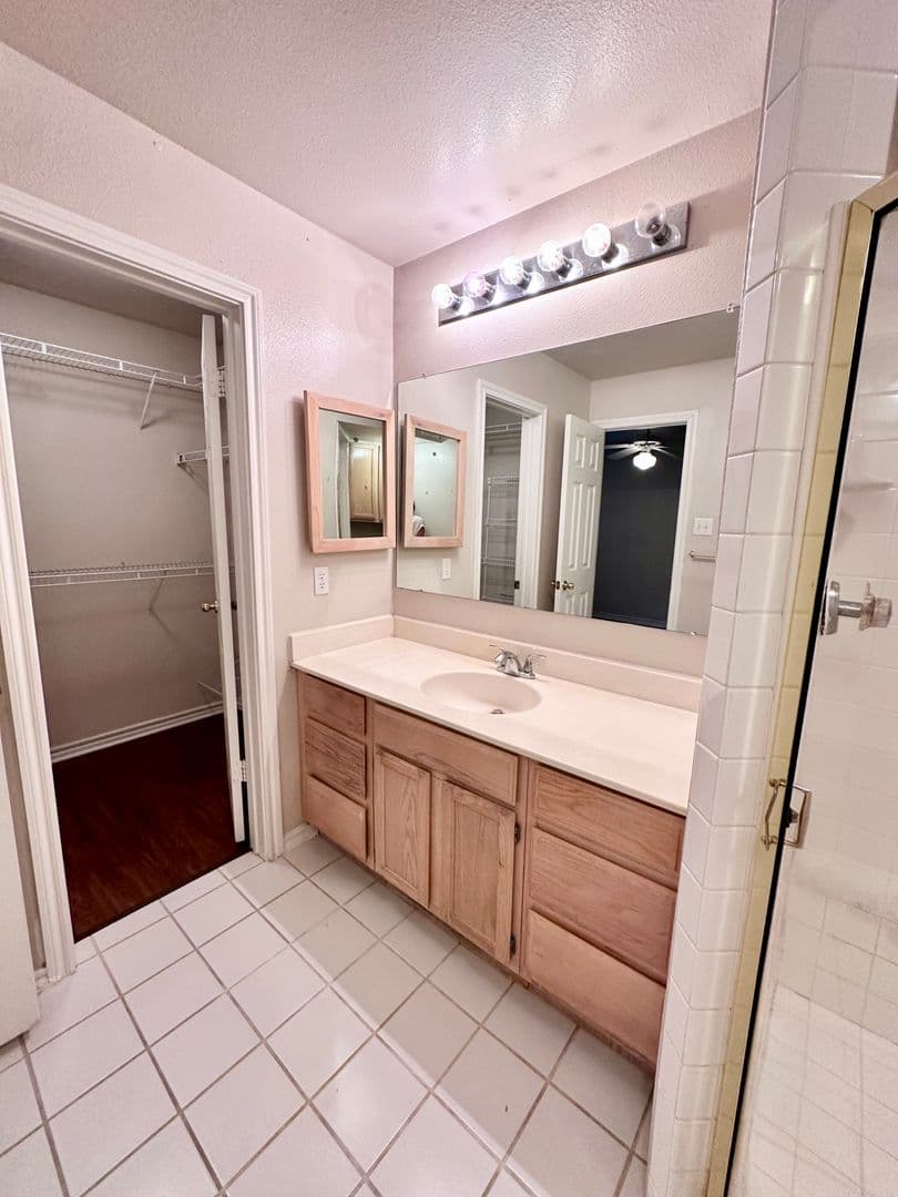 K779 - Pointe 360 #422 - FOR SALE 16 of 20