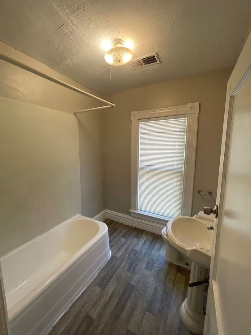 318 North 17th Street 4 of 34