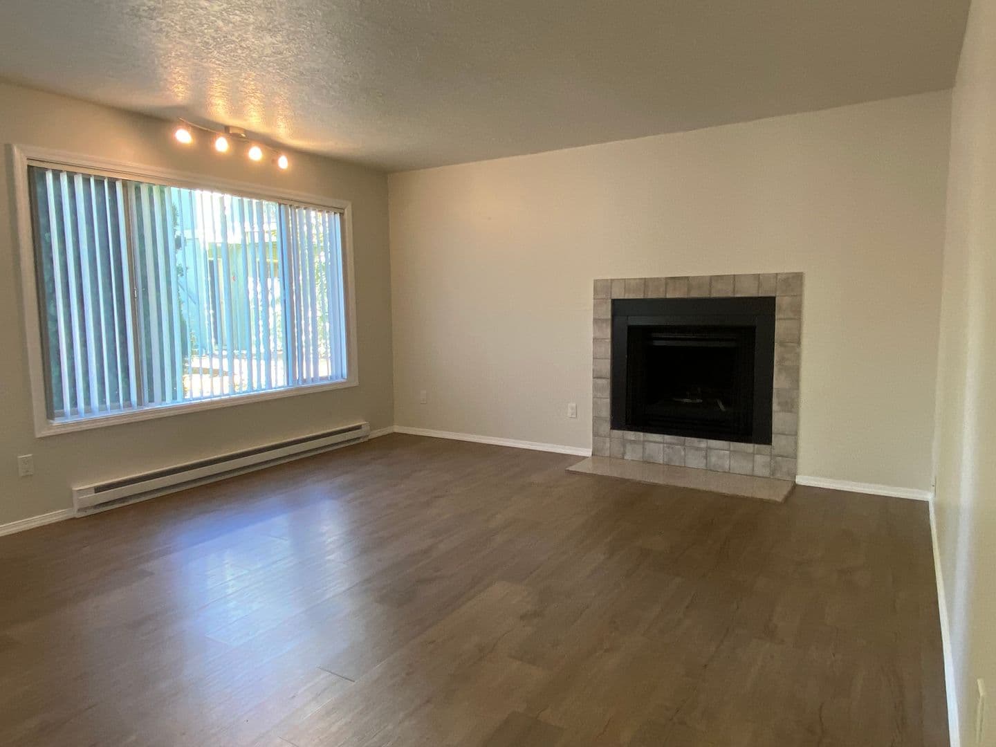 532 - Garden Court 1 of 16