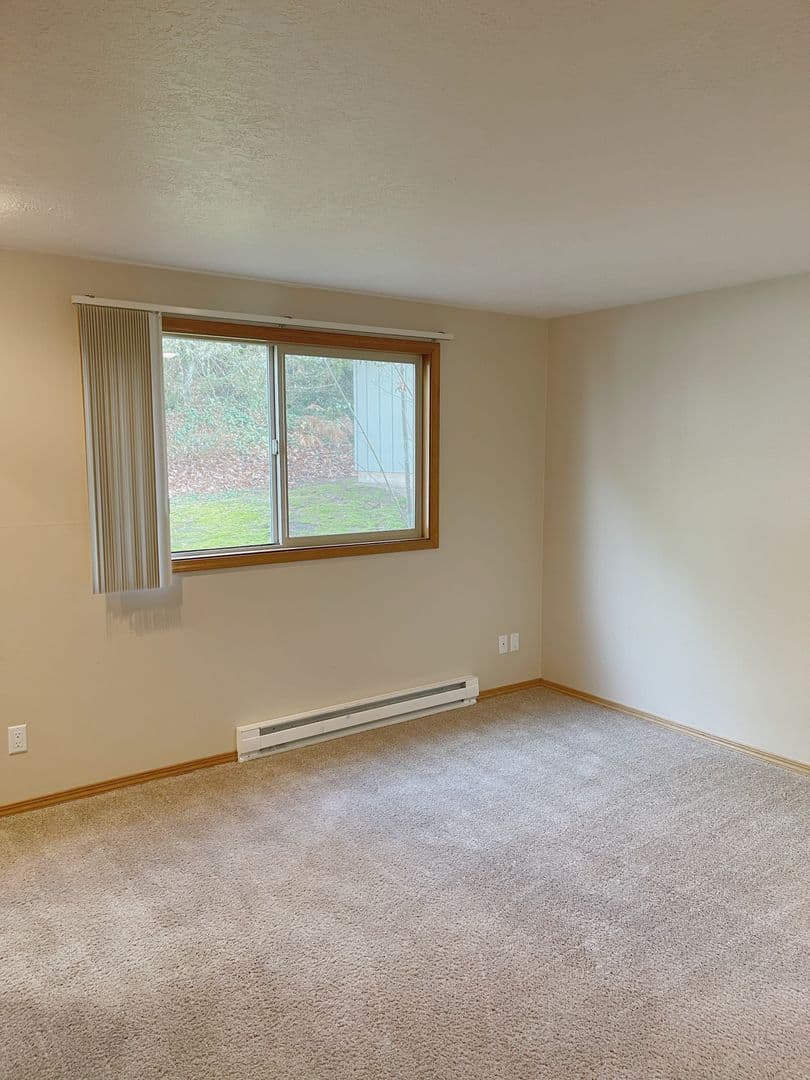533 - Roxclif Court 6 of 8