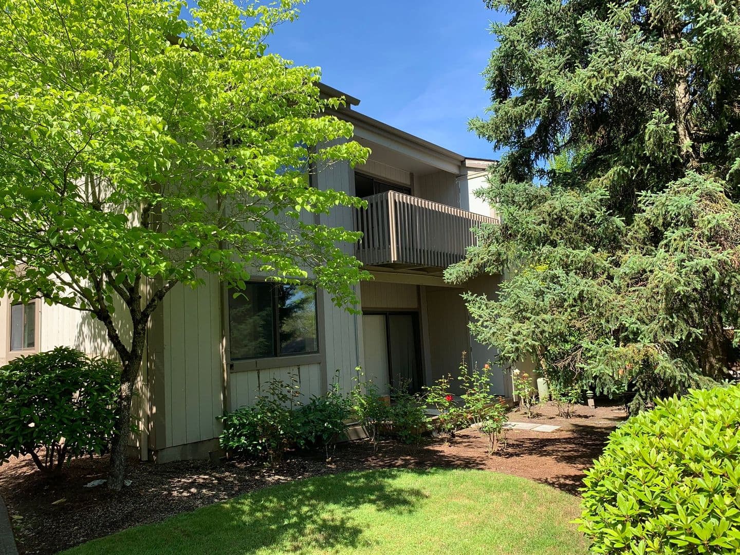 535 - Hilltop Apartments 2 of 16