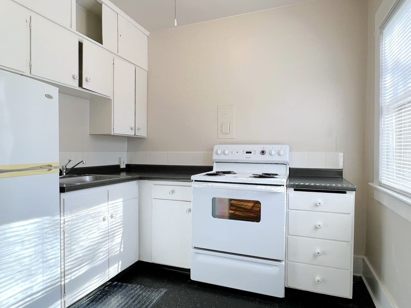 634 - Whitestone 4 of 9