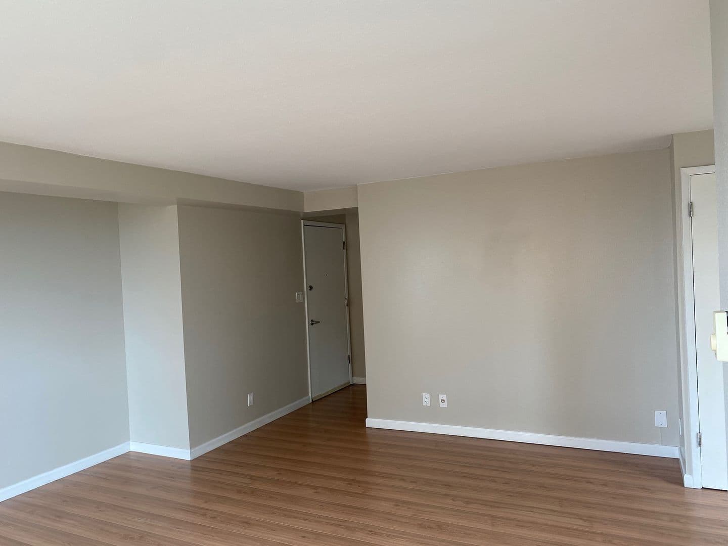 562-2020 Building 3 of 12