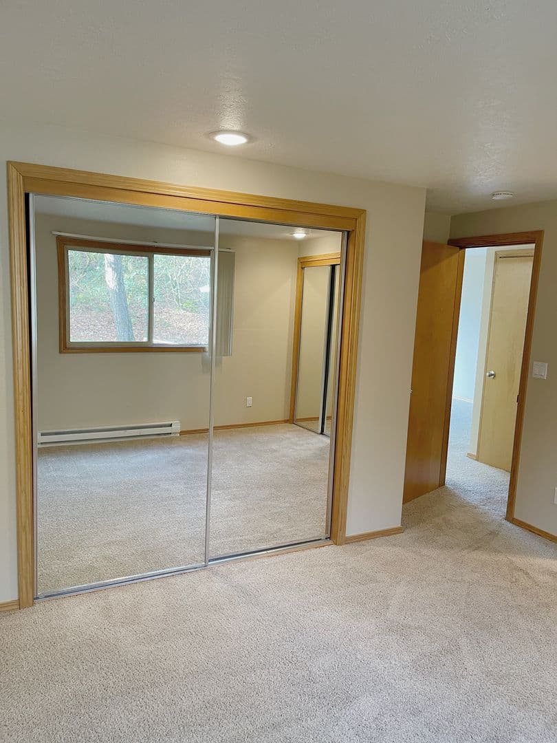 533 - Roxclif Court 4 of 8