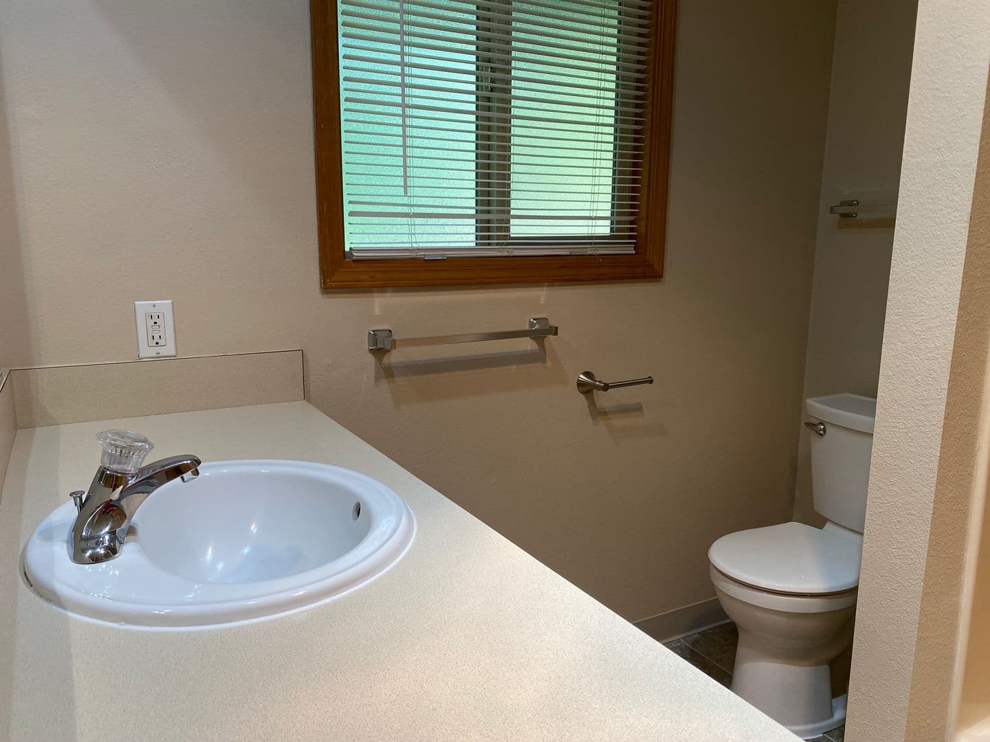 533 - Roxclif Court 9 of 16