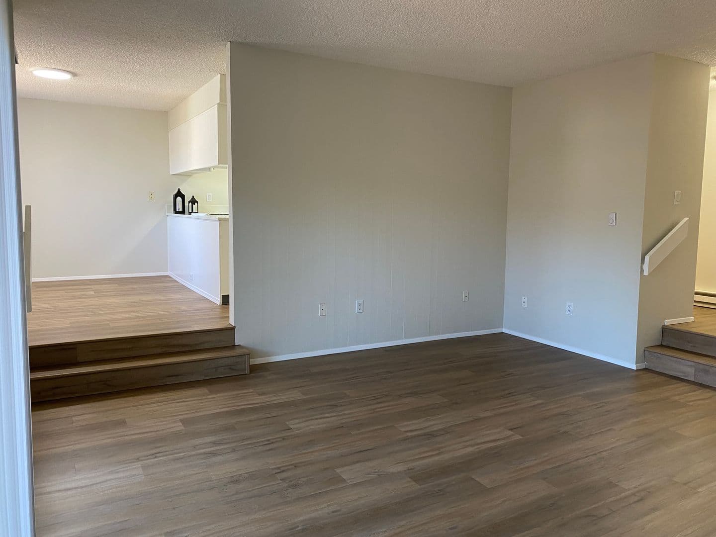 535 - Hilltop Apartments 9 of 25