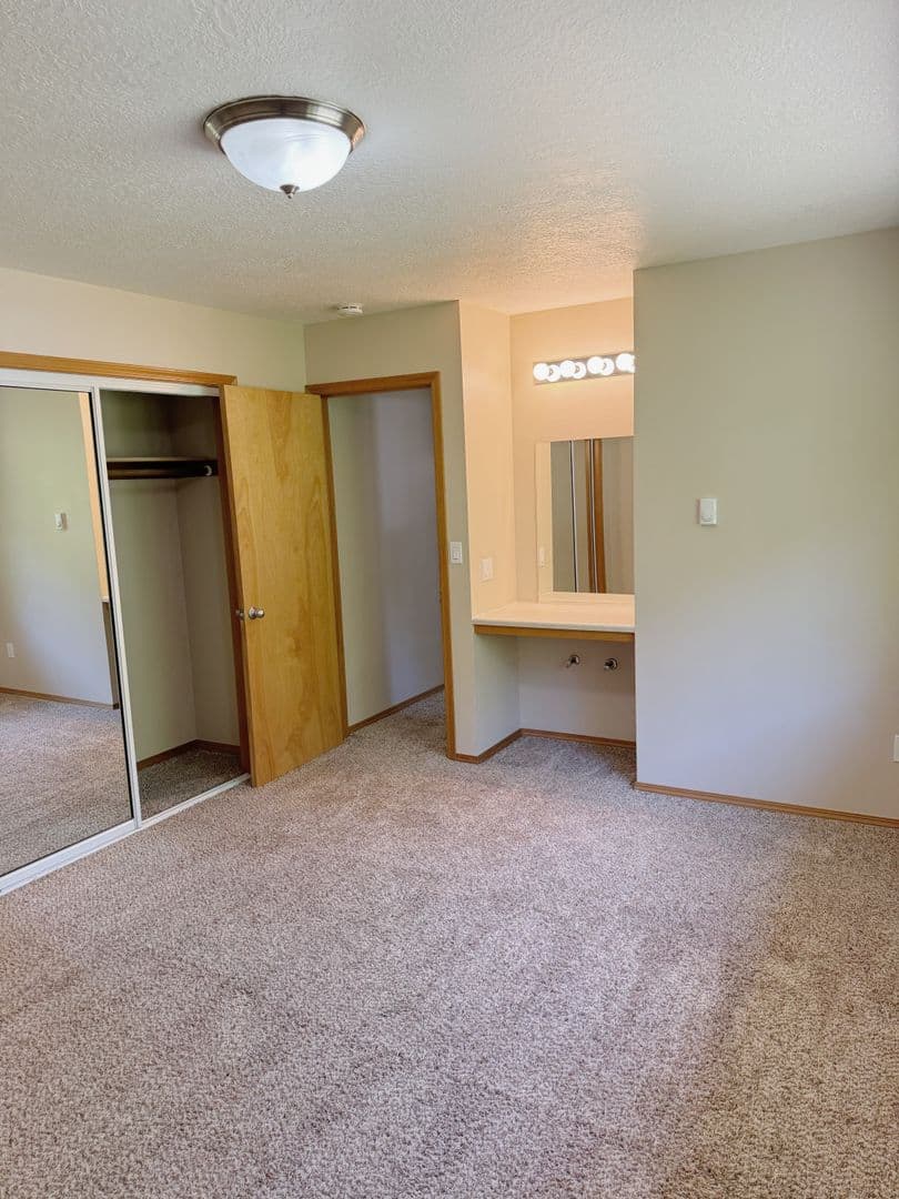 533 - Roxclif Court 13 of 16