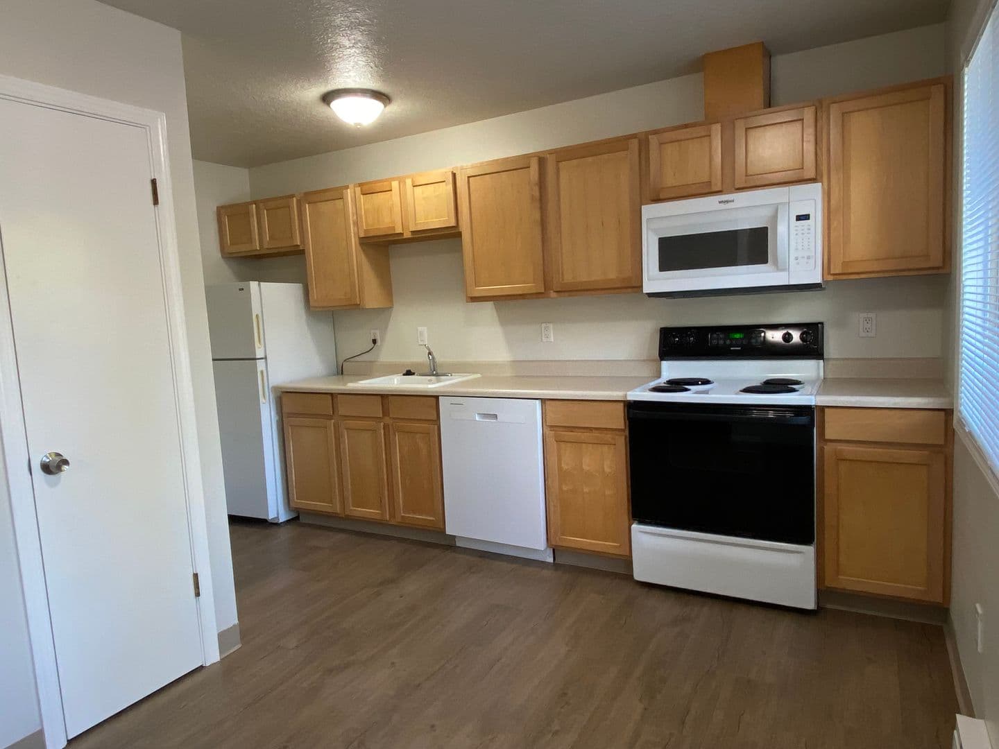 532 - Garden Court 4 of 16