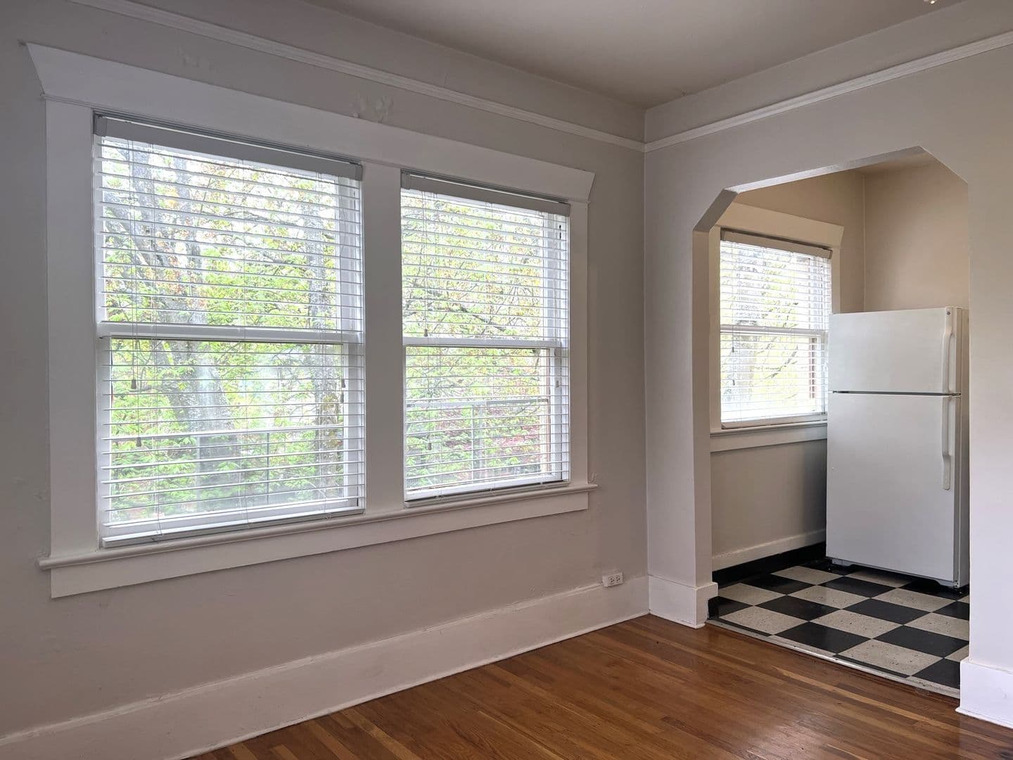 634 - Whitestone 5 of 10