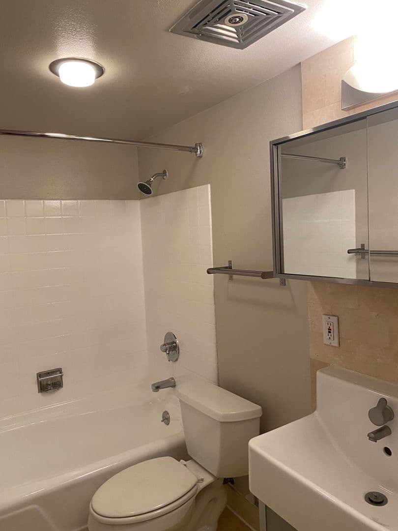 562-2020 Building 10 of 10