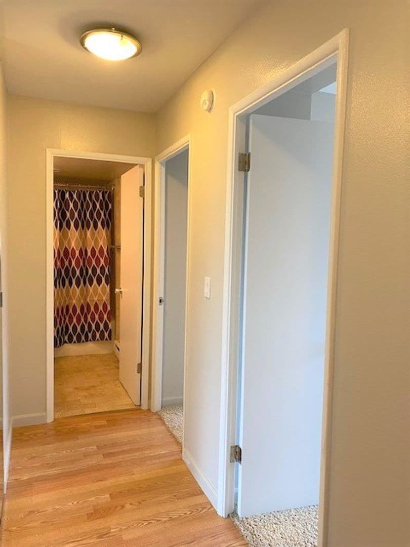 562-2020 Building 6 of 10