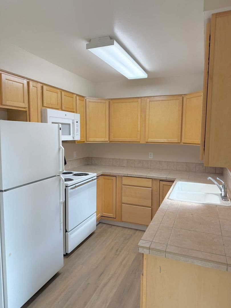 533 - Roxclif Court 5 of 15