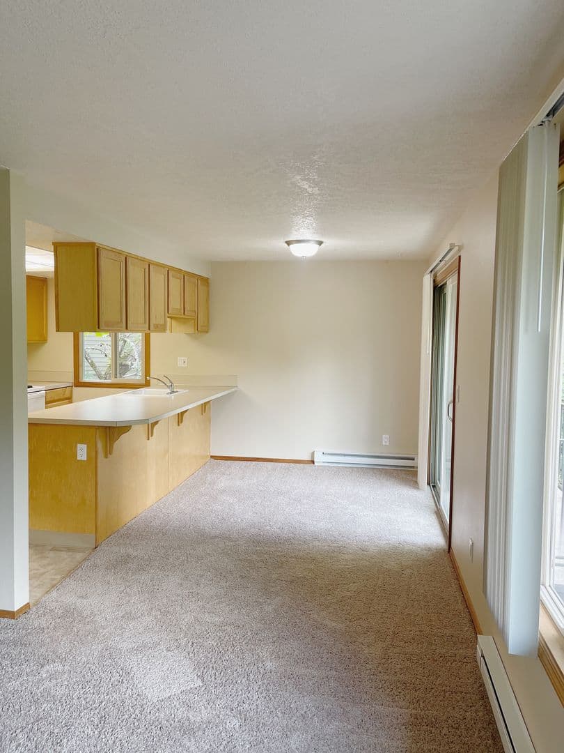 533 - Roxclif Court 4 of 10