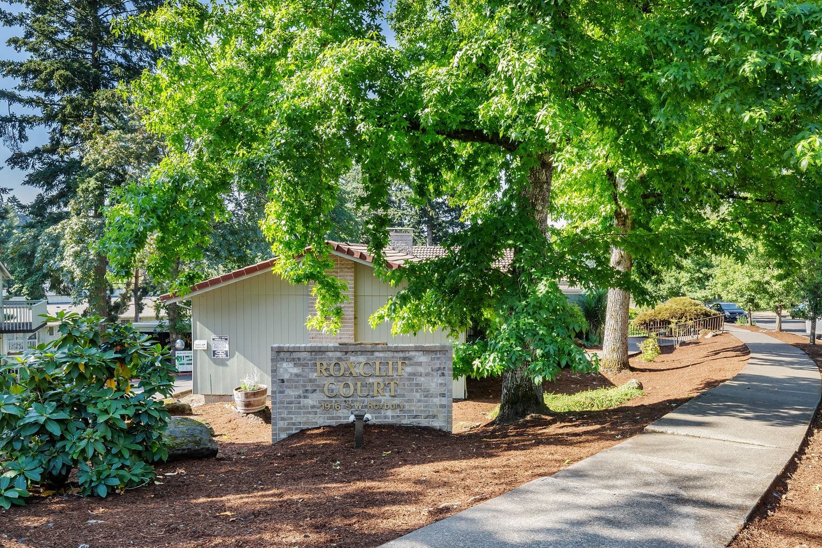 533 - Roxclif Court 16 of 16