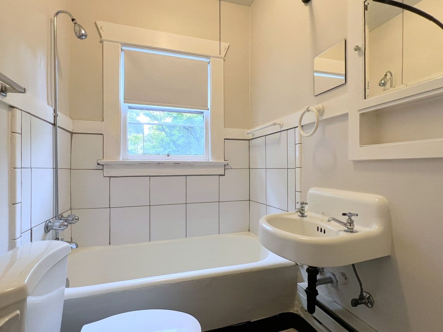 634 - Whitestone 8 of 8