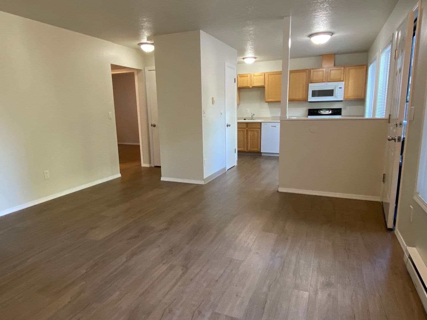 532 - Garden Court 3 of 16