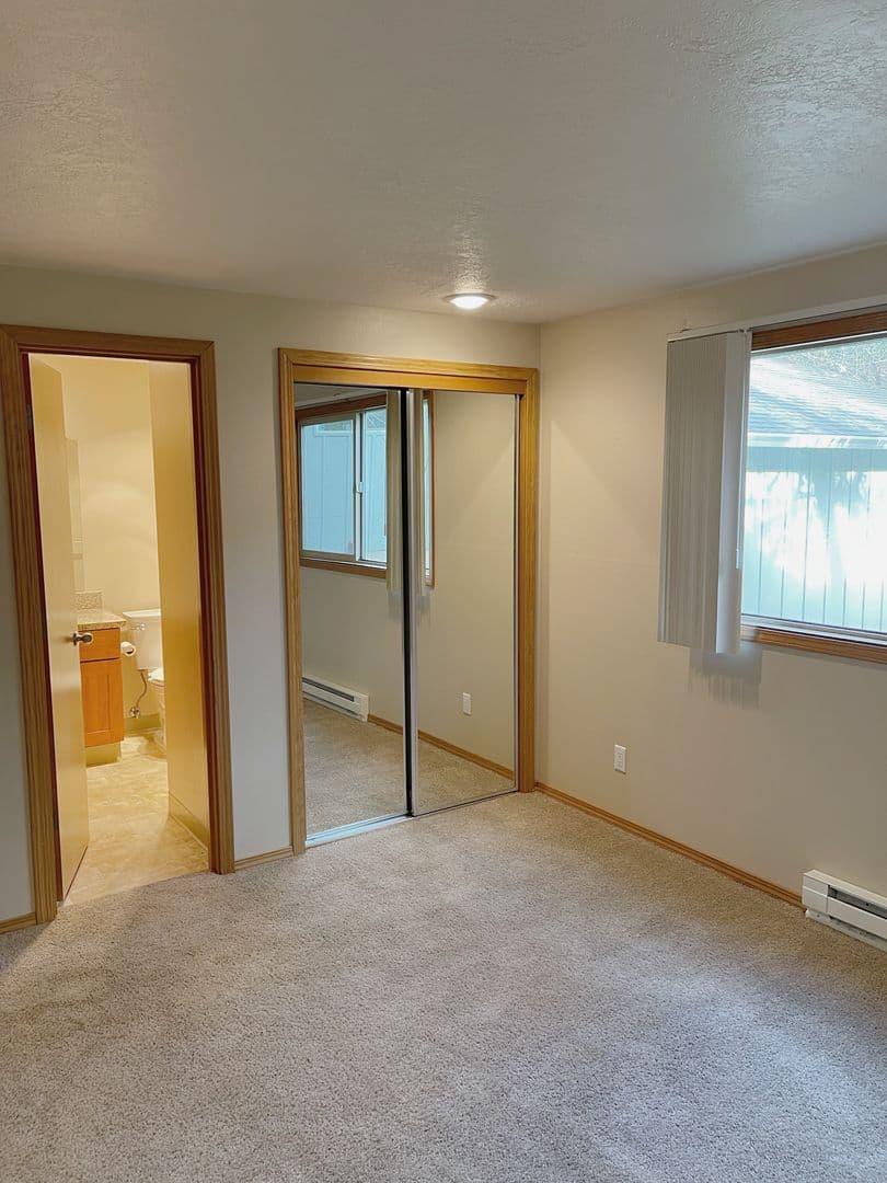 533 - Roxclif Court 5 of 8