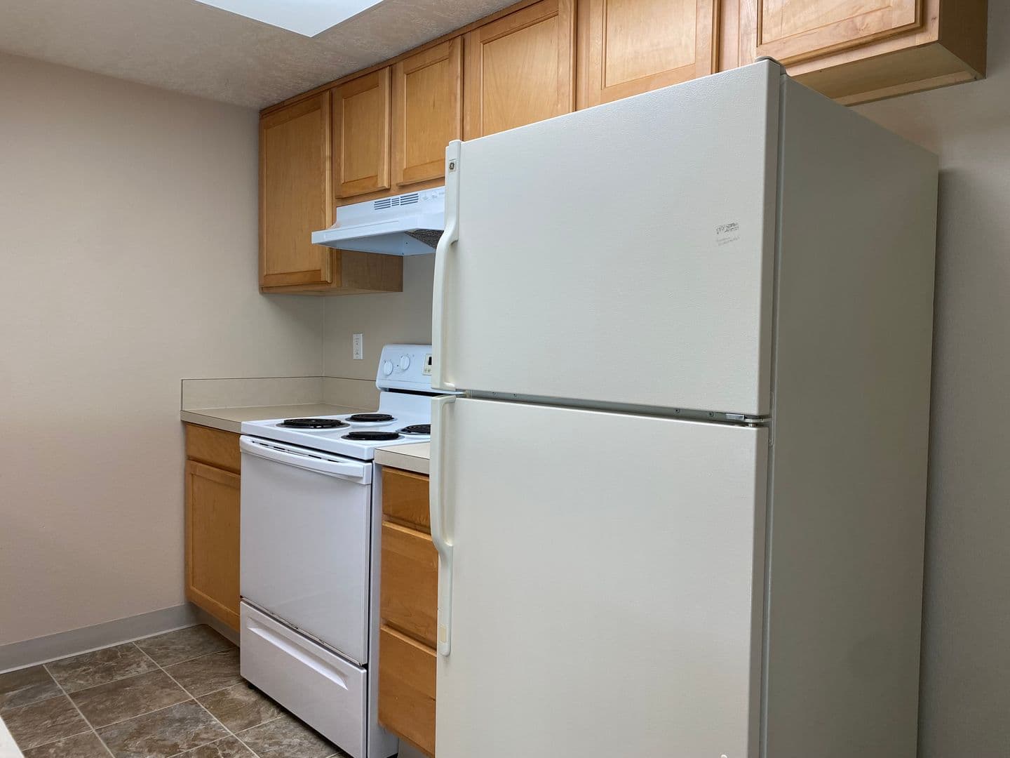 533 - Roxclif Court 3 of 16