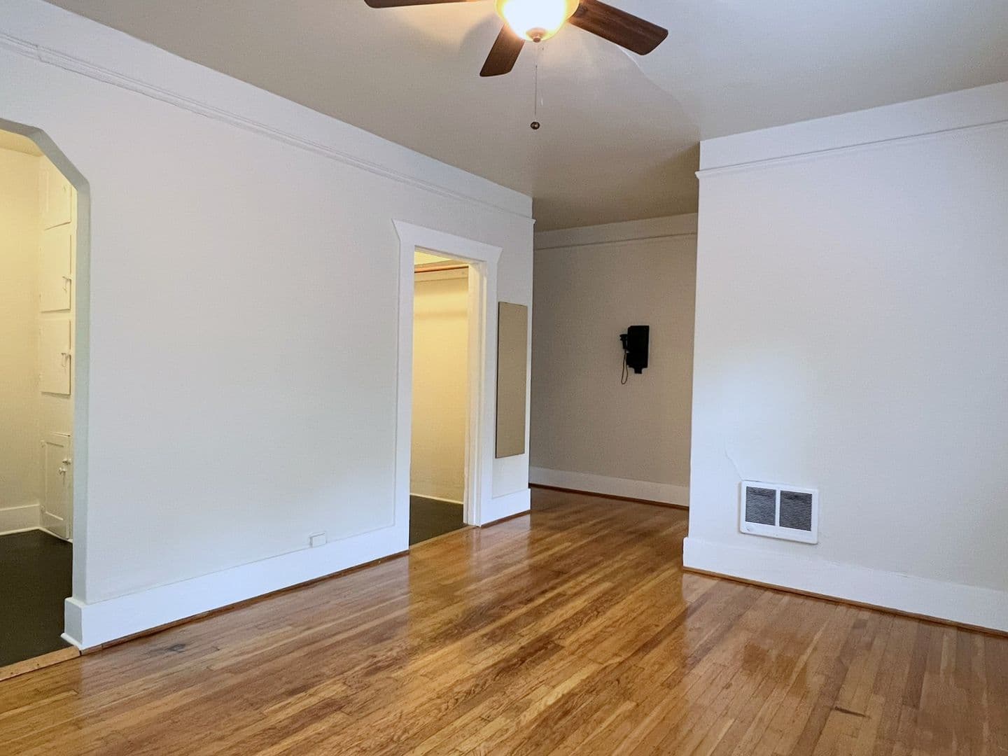 634 - Whitestone 6 of 8