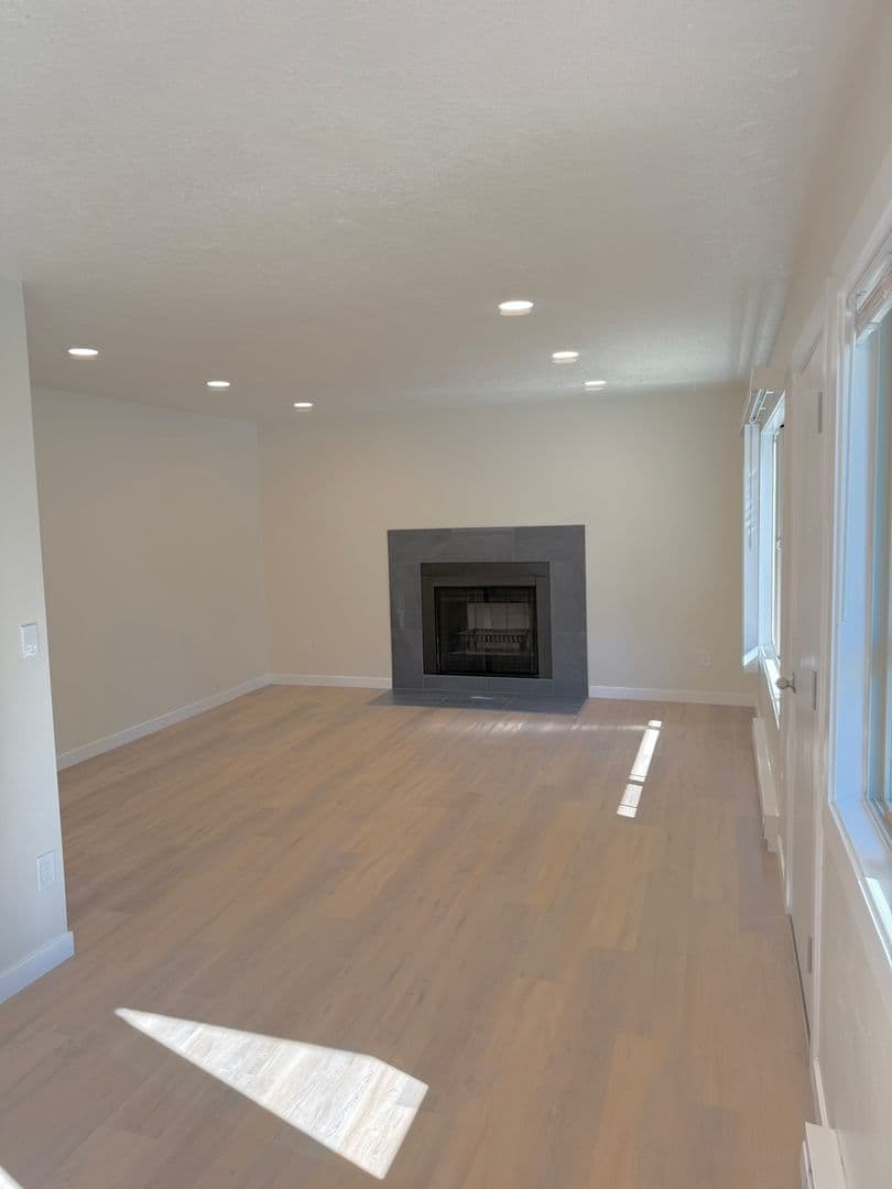 532 - Garden Court 4 of 9