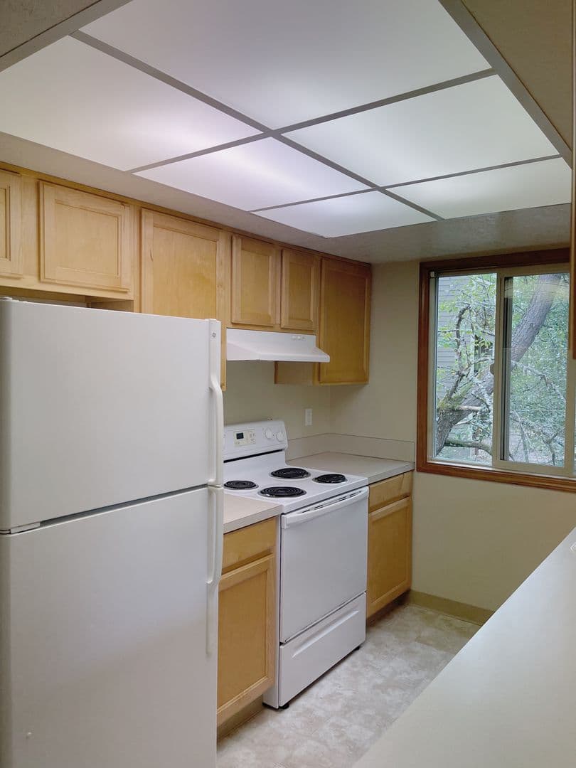 533 - Roxclif Court 2 of 10