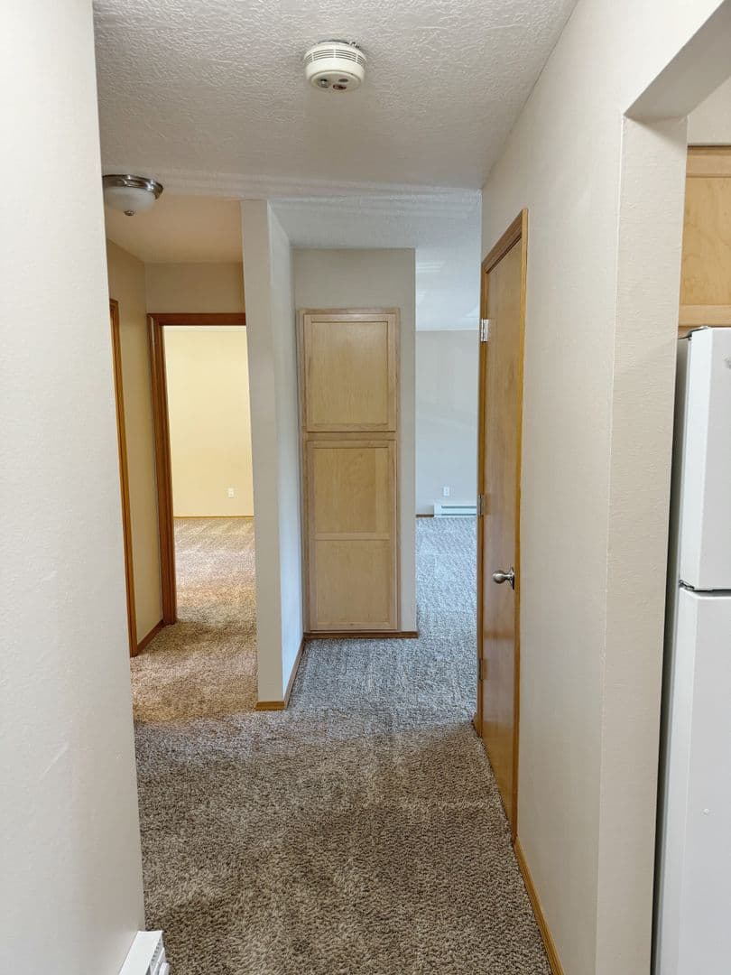 533 - Roxclif Court 2 of 16