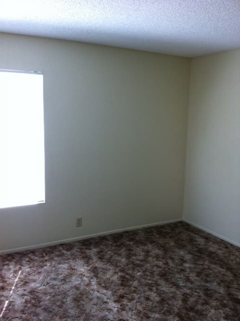 1 BEDROOM HESPERIA APARTMENT 4 of 6